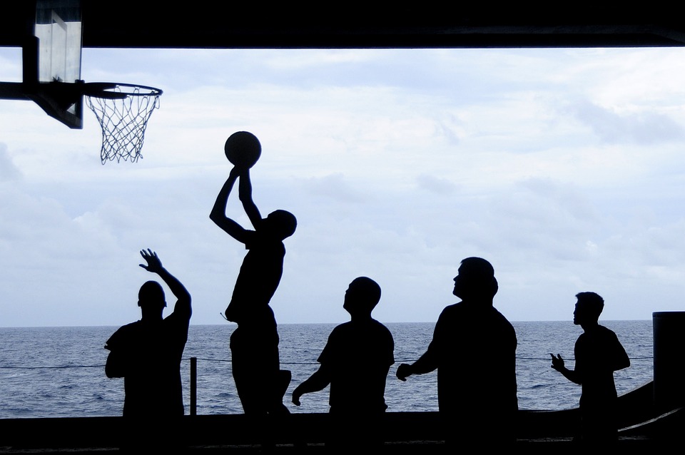 8 tips to help you buy the best basketball shoes