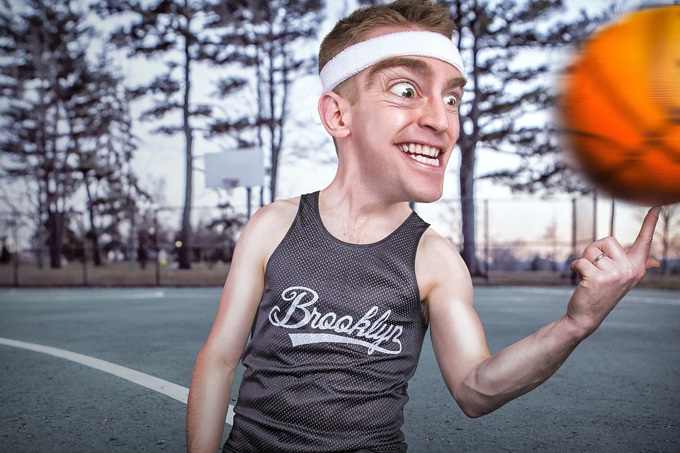 How to play fantasy basketball
